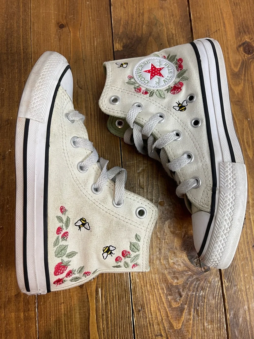 Converse kids size 12 cream colored strawberry embroidered high top sneakers